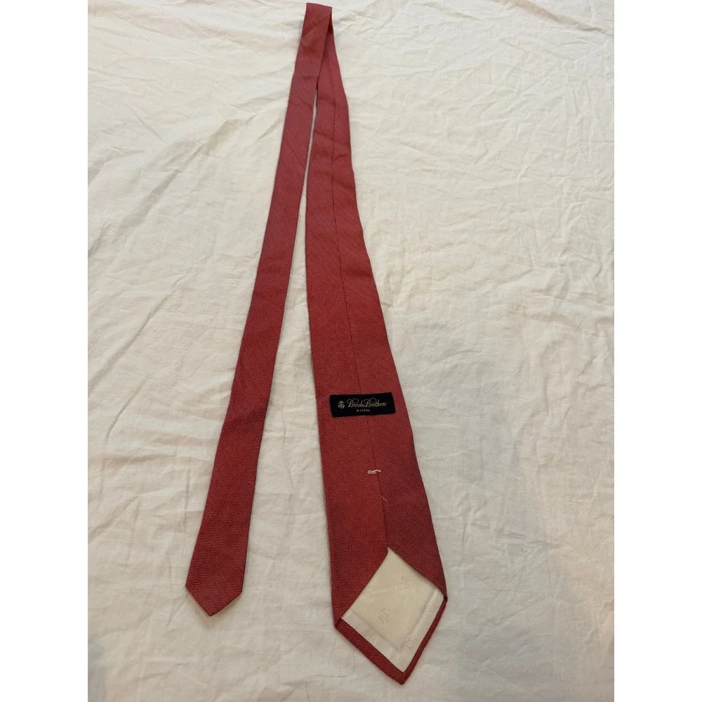 Brooks Brothers Makers Red Herringbone Silk Tie Woven in England Handmade USA